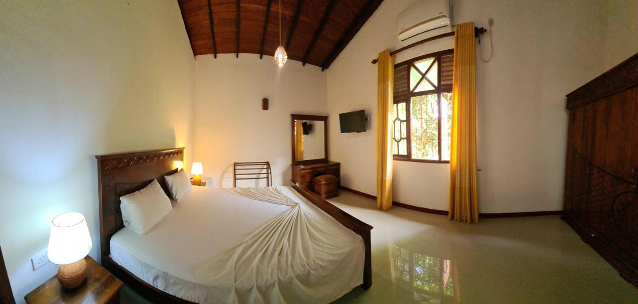 Golden Relax Villa With Pool, Restaurant & European Service Eramudugaha Exteriér fotografie