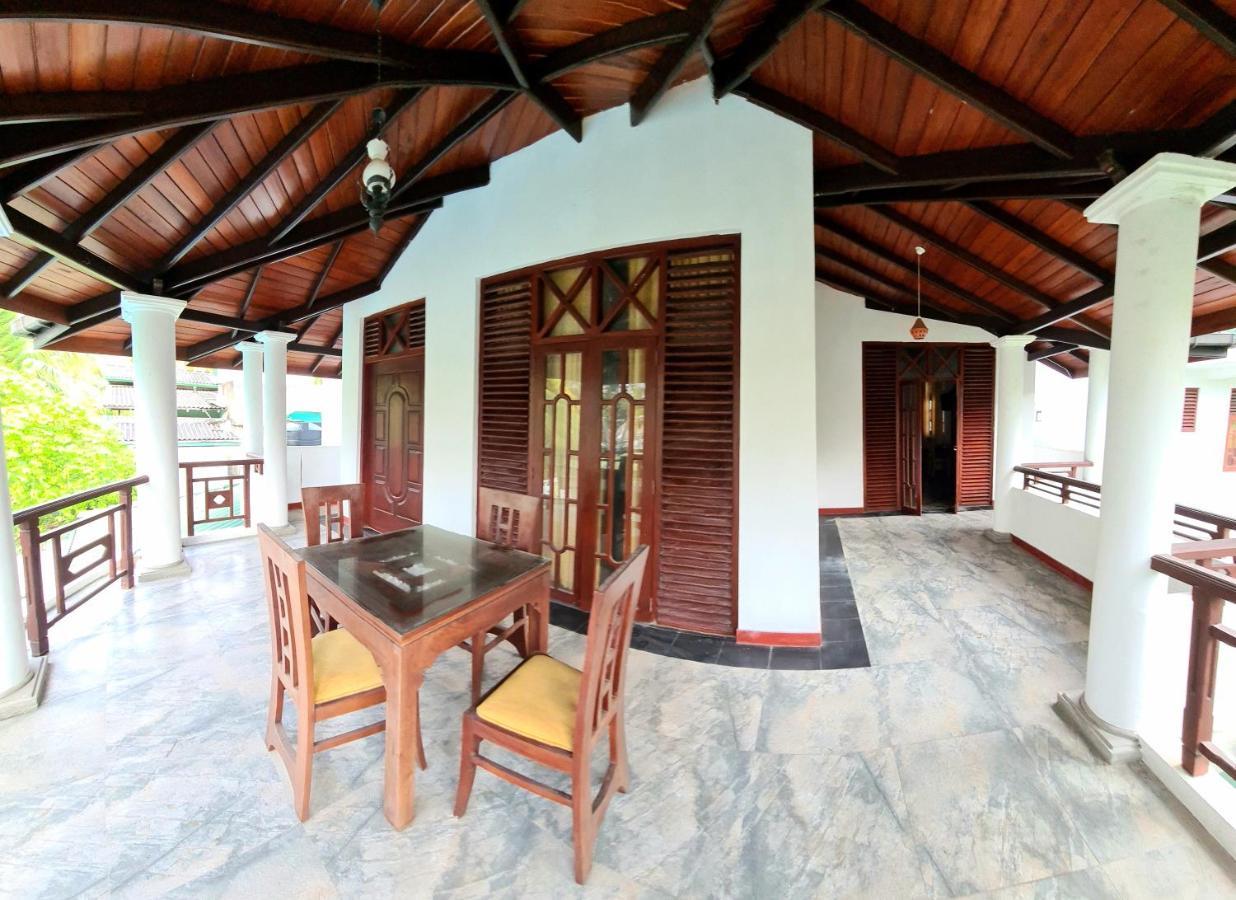Golden Relax Villa With Pool, Restaurant & European Service Eramudugaha Exteriér fotografie